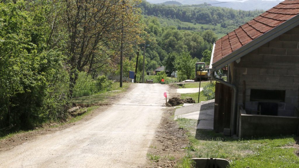 Gradonačelnik Lugavić posjetio Gornju i Srednju Grabovicu, saniran put i izgrađena vodovodna mreža